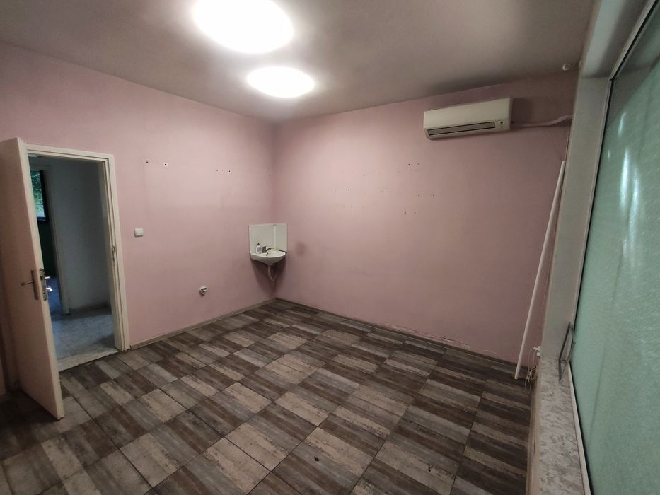 Дава се под наем Магазин в Стара Загора, Операта - 27 кв.м за 183.6 € - Снимка #1