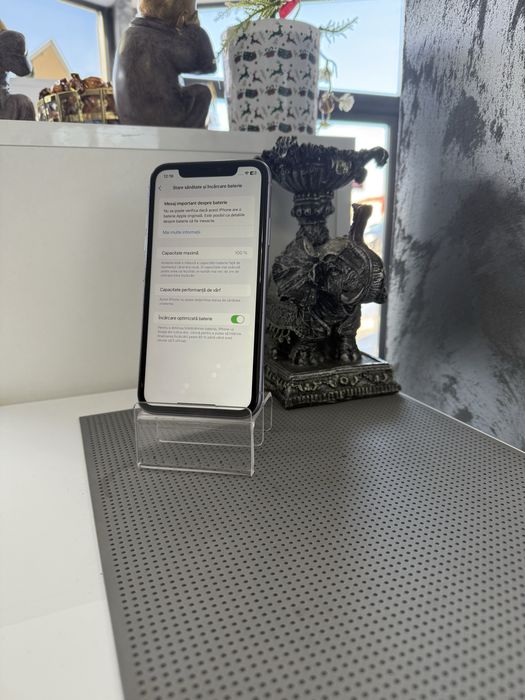Vand iphone 11 de 128 gb