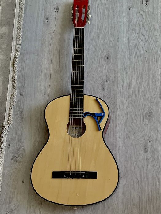 Гитара сатылады!