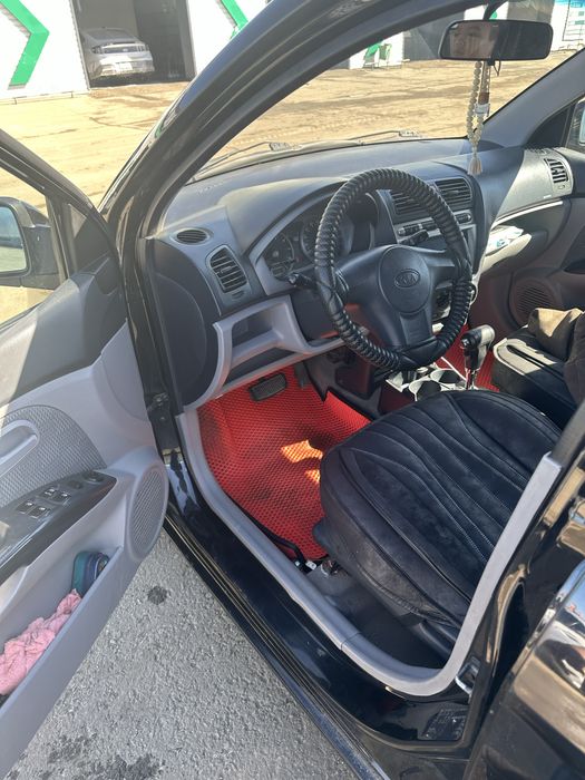 Продам автомобиль Kia Picanto