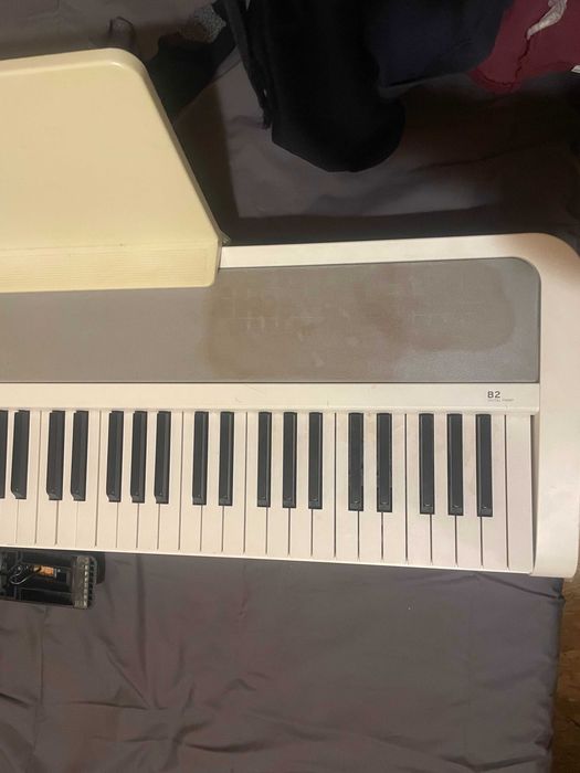 Pian/clapǎ Korg B1 stare perfectǎ