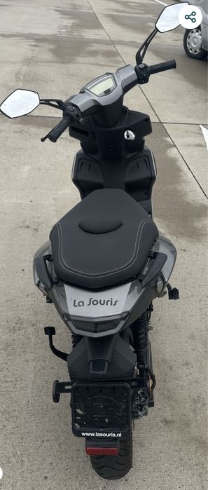 Vand scuter full electric (putin utilizat)
