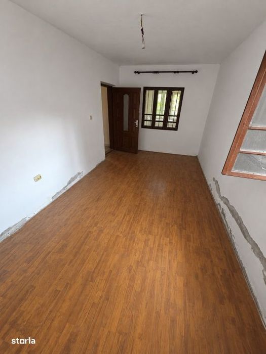Spatiu comercial de inchiriat, 63 mp, zona Bariera Valcii