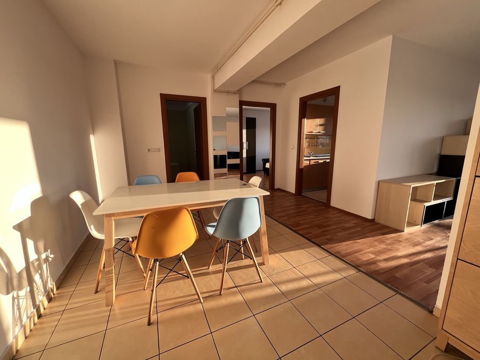 Inchiriez apartament 2 camere Confort City