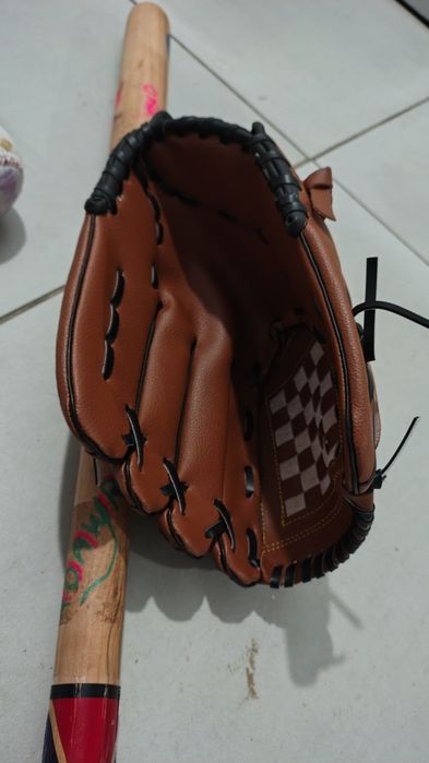 Set complet Baseball : bata , 2 mingii , manusa