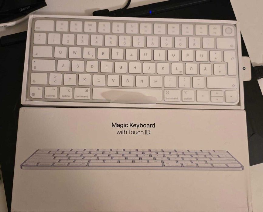 Magic Keyboard with Touch ID