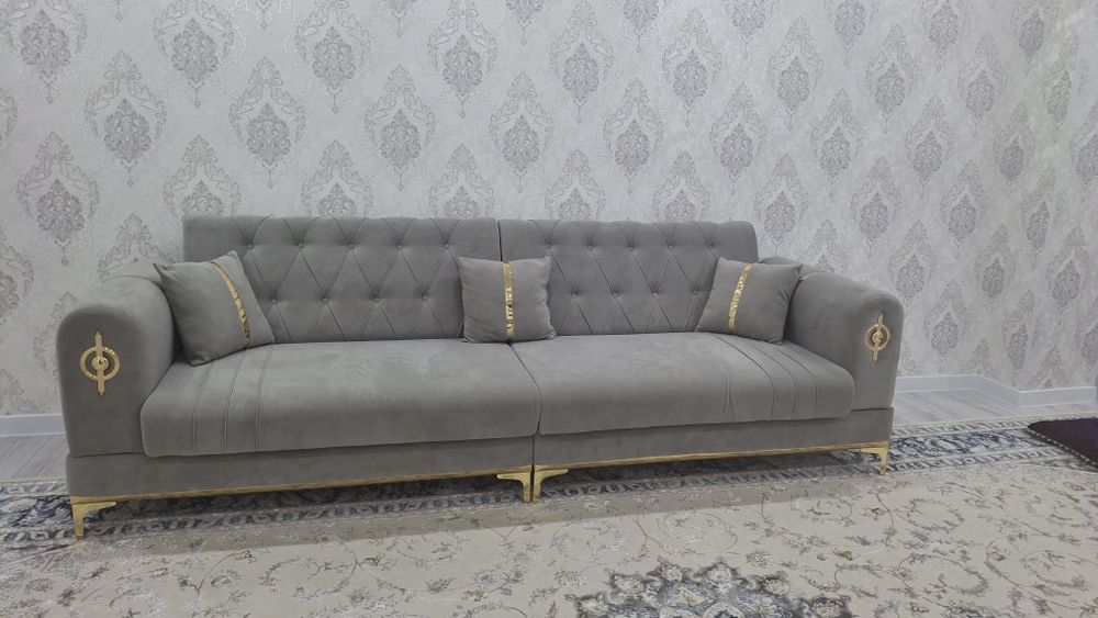 Продам диван в идеальном состояни. 3метраи