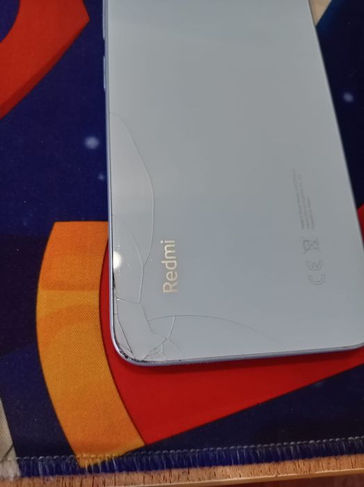 Продам телефон Redmi 12 256/8+4