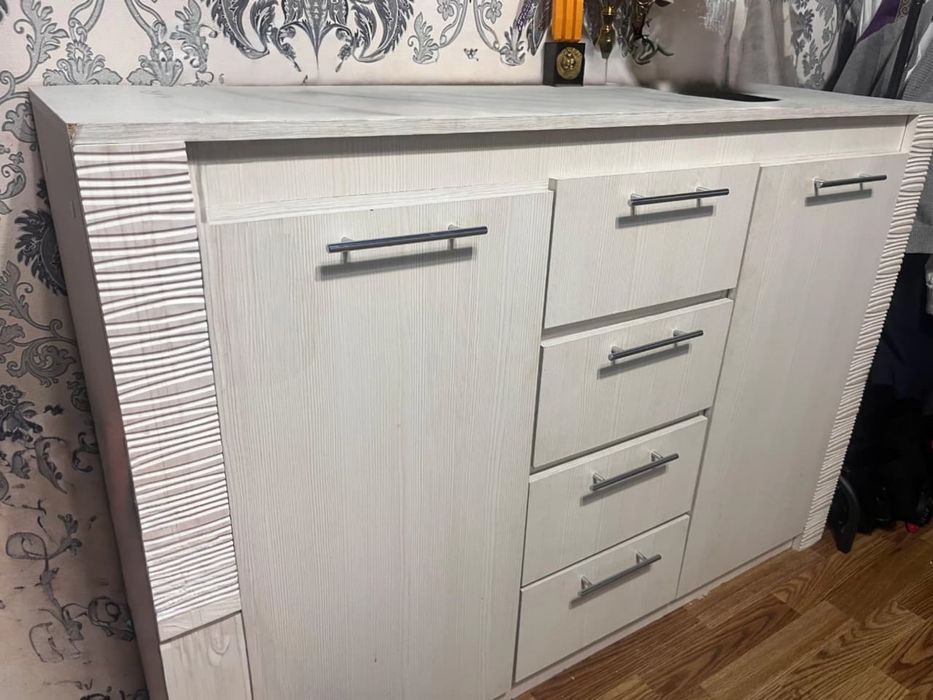 Продам комод в хорошем состоянии