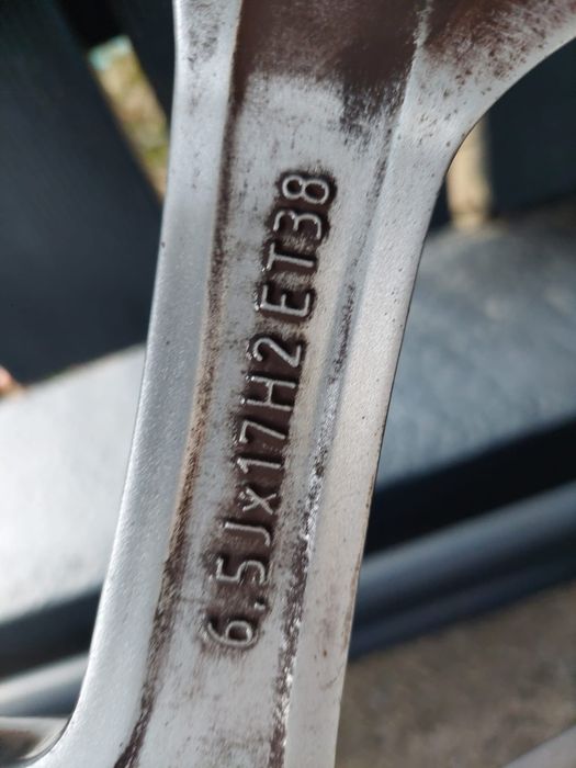 Jante aliaj Mercedes pe 17,5×112, cauciucuri de vara 215 60 17