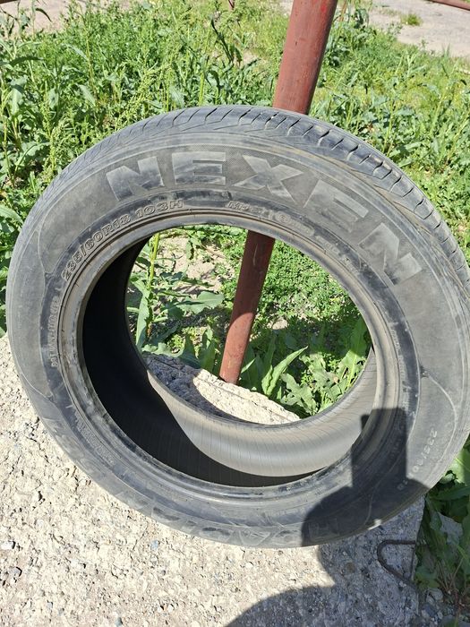 Продам шины 235/60/18 нексен