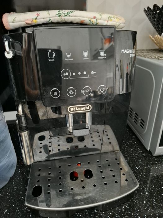 Espressor automat De’Longhi Magnifica Start
