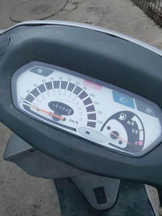 Продавам  скутер