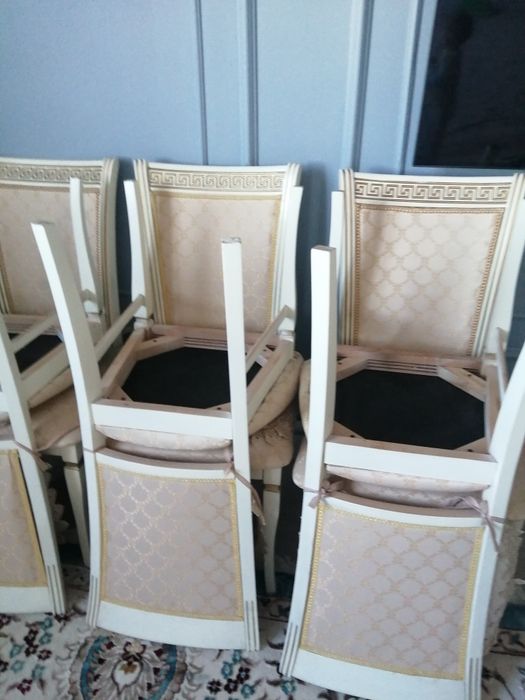 Стол гостиный российский