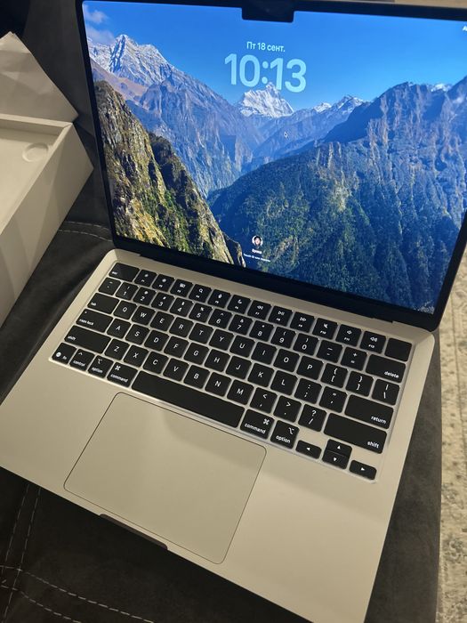 Macbook M4, 2025 air13, 16/256 срочноооо