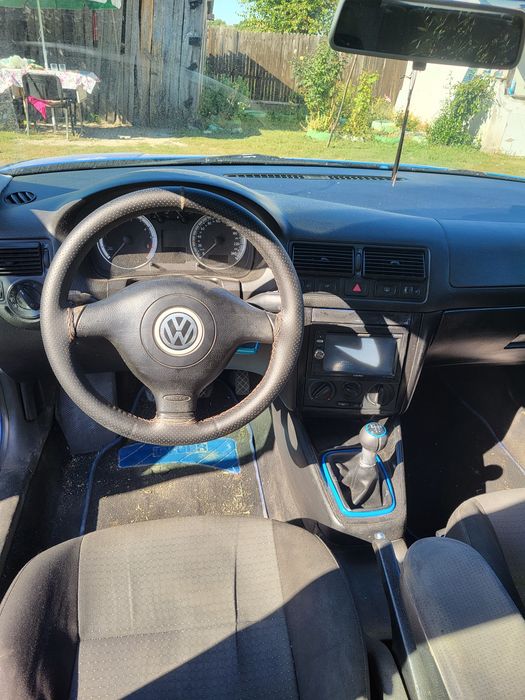 Vând golf 4 an 2002