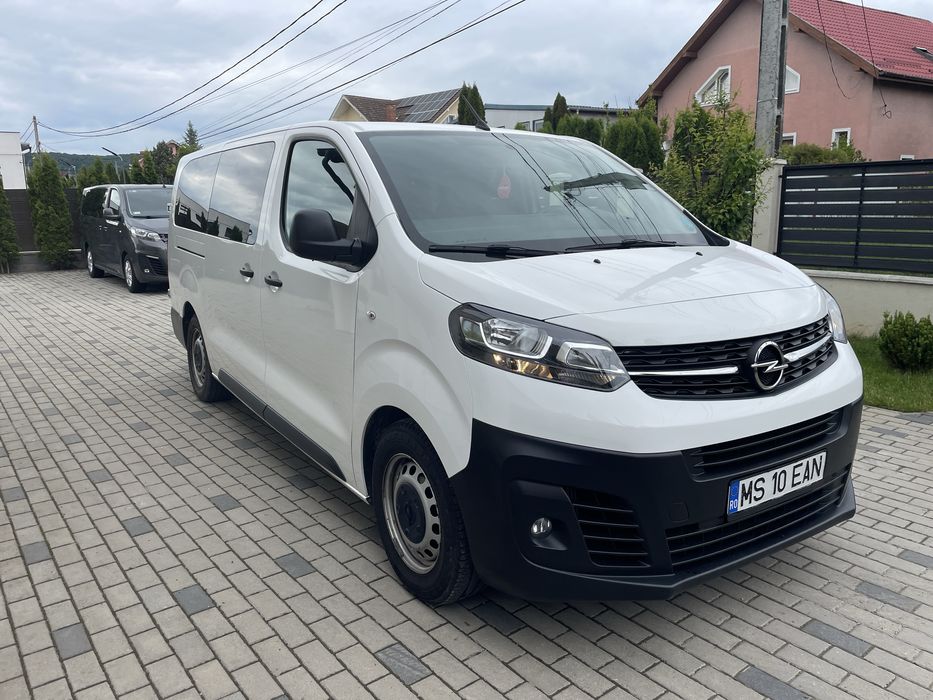 Opel Vivaro,2.0 Diesel,150 CP,8+1 l, Varianata Lunga