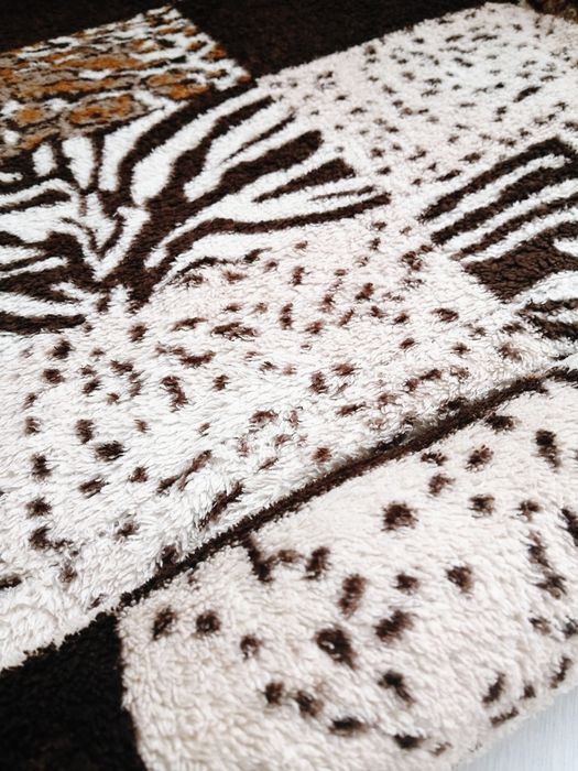 Лежанка большая для собак и кошек