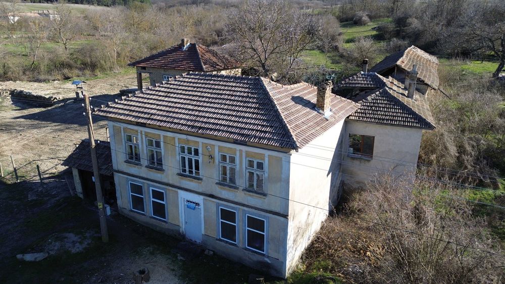 КЪЩА с.Руец! 5км. от гр.Търговище