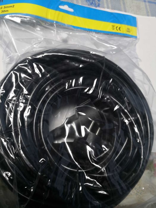 Cablu prelungitor 30 m cu cablu de 10 A si de 16 A