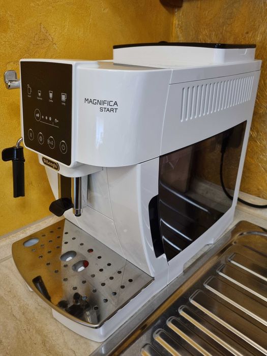 Кафемашина DeLonghi MAGNIFICA START