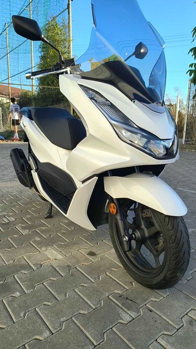 Scuter Honda PCX 125 ABS | 2023 | 7.603 km | Keyless | Parbrize inalte Puig + Givi