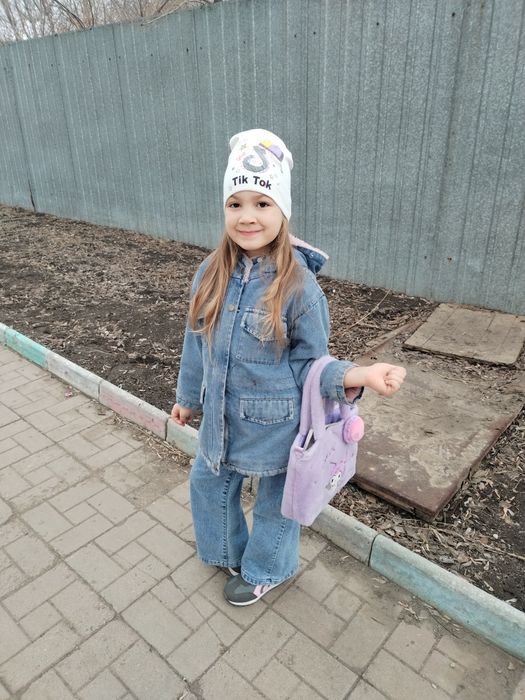 Продам куртку утепленную джинса  весна