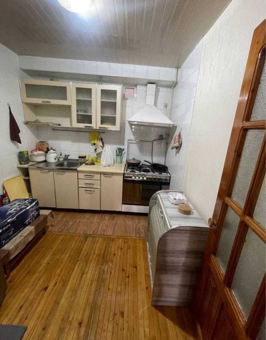 Урда, Алишер Навои 2х комнатная квартира 2/4/4