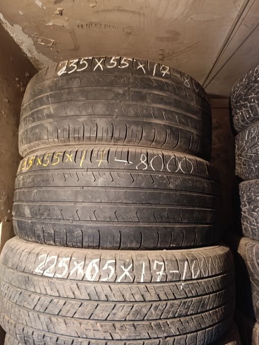 235/55/17 продам две шины