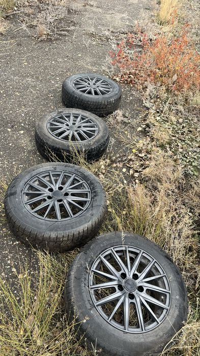 Продам шины 215/60/16