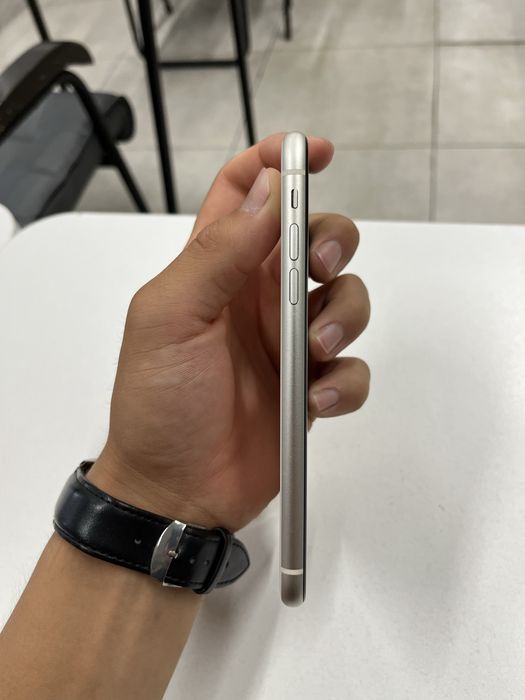 iPhone 11 белые цвет