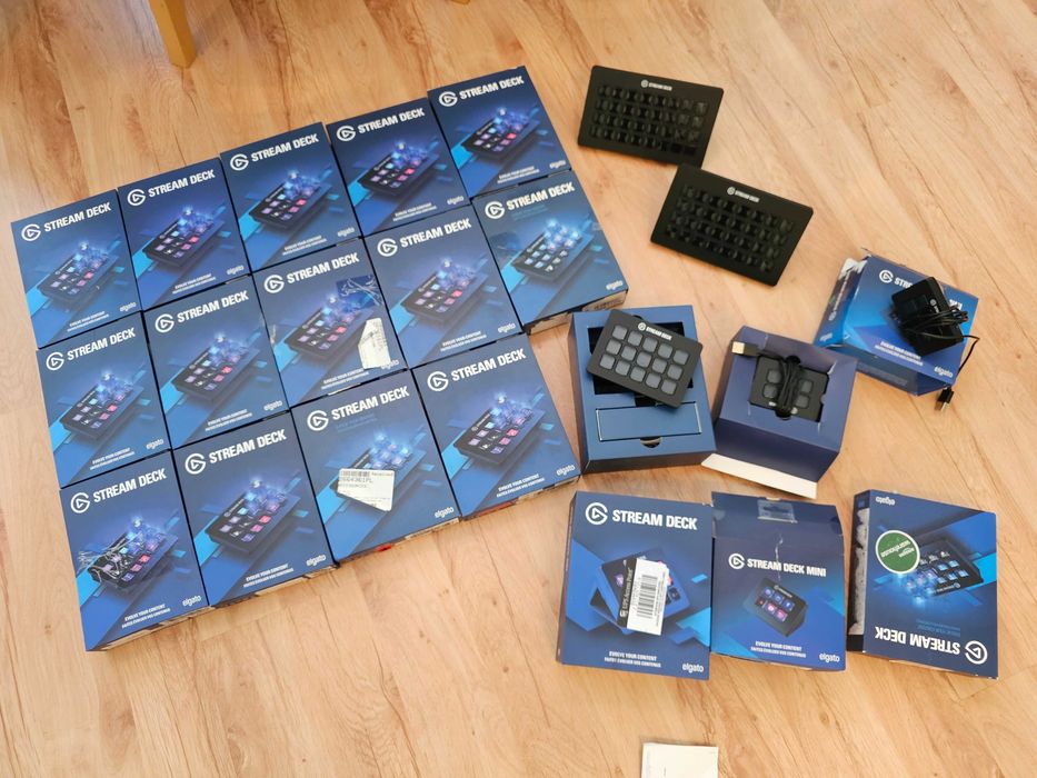 19 - броя Elgato Stream Deck за части