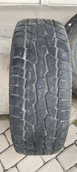 Продаю шины на Прадо