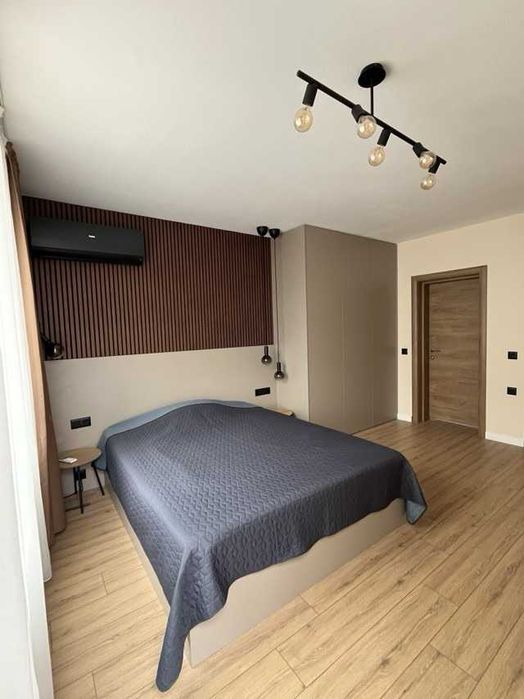 Дава се под наем Тристаен апартамент в София, Изток - 111 кв.м за 1400 € - Снимка #4