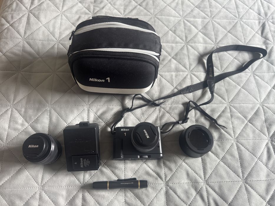 Nikon Mirrorless J1