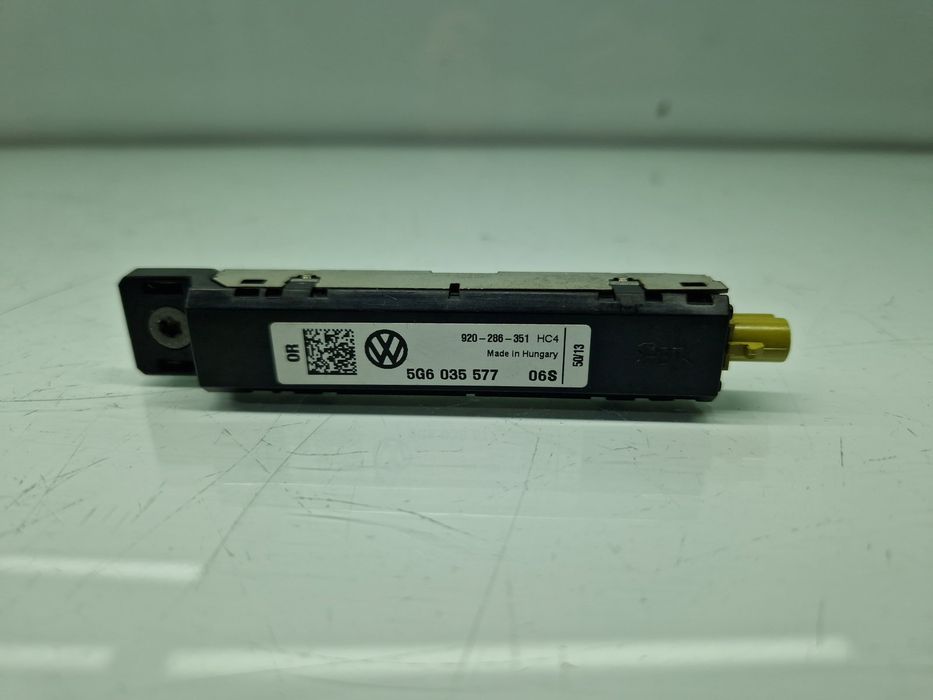 Amplificator antena Volkswagen Golf 7 (5G) [Fabr 2014-prezent] 5G60355