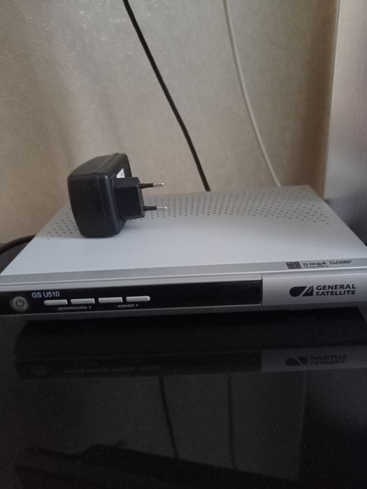 Спутник ТВ приставка