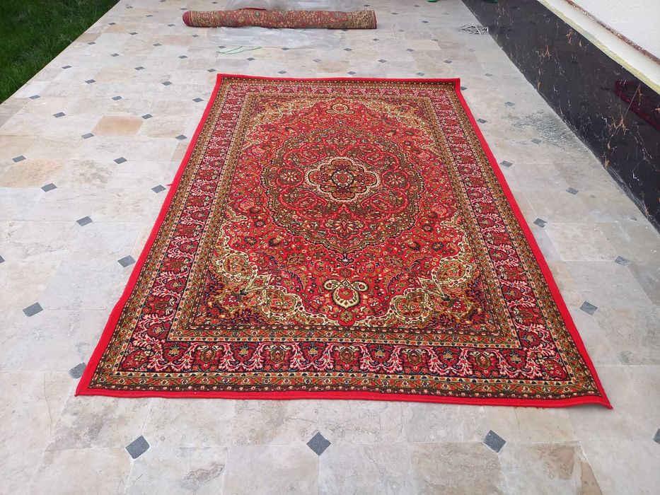 Ковёр 2х3. Б/у. Состояние нормальное