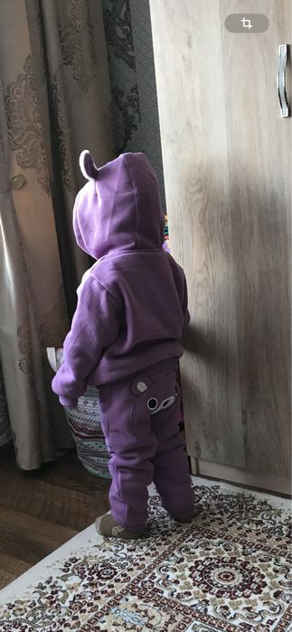 продам теплый костюм для девочки