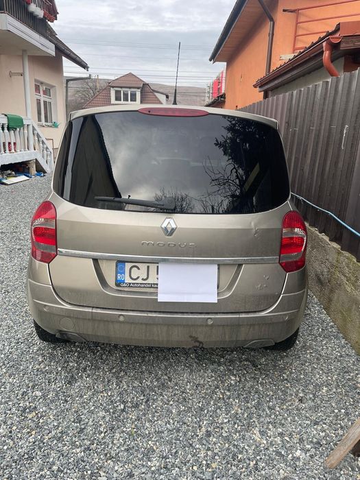 Vand Renault Modus benzină