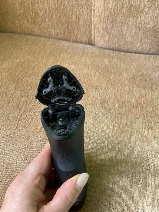 Самобръсначка за сухо бръснене PHILIPS S1110