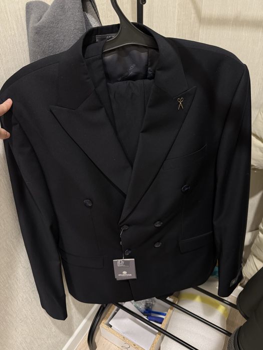 костюм тройка новый