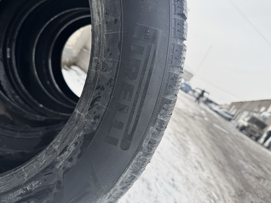 Зимние шины 275/55/20