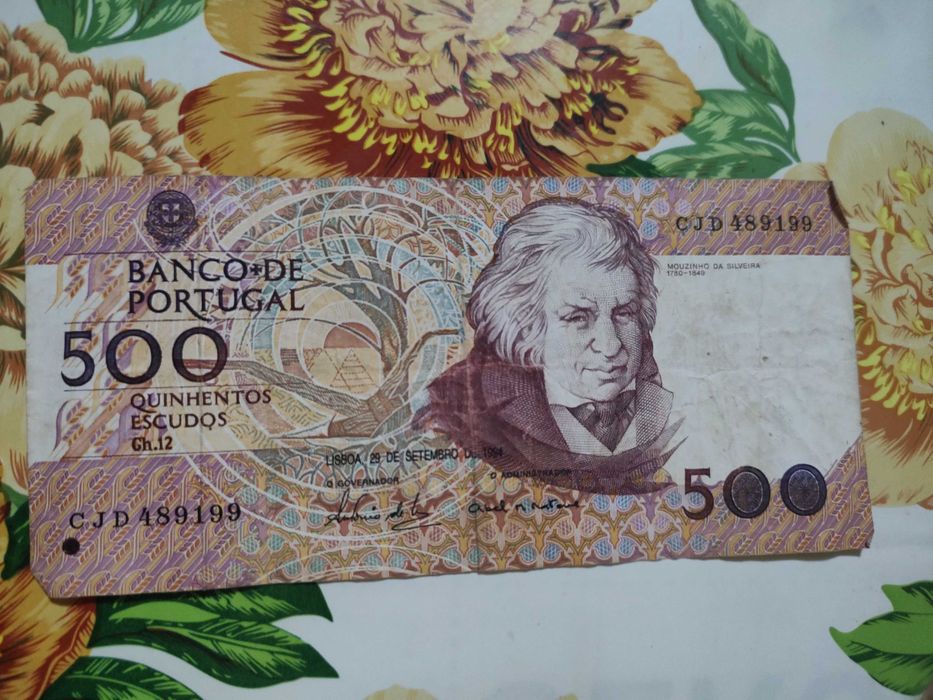 Vind bagnote vechi ,din diverse țări .