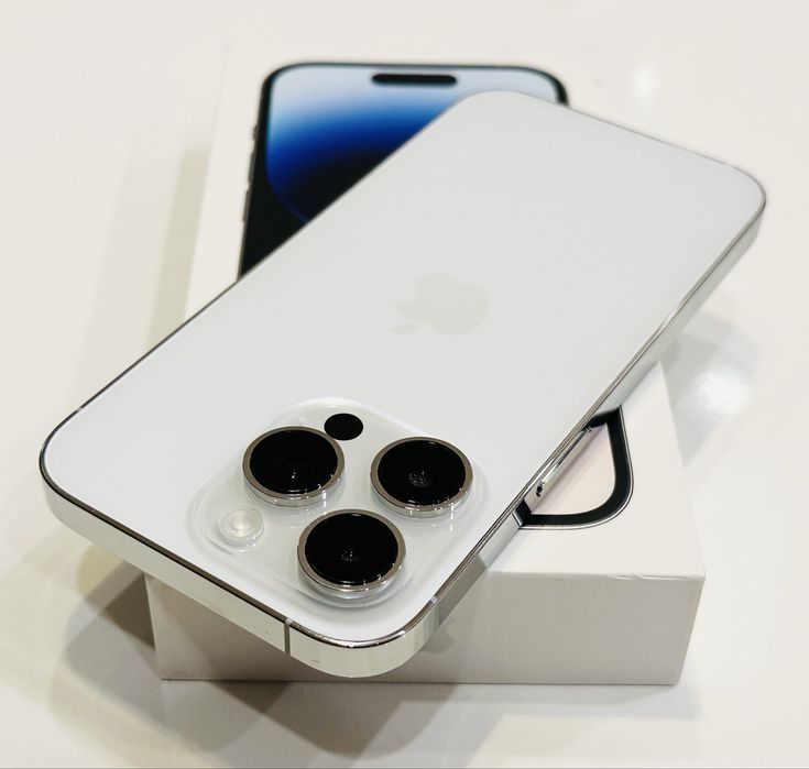 Apple iPhone 14 Pro 256 GB Starlight ! Перфектен!
