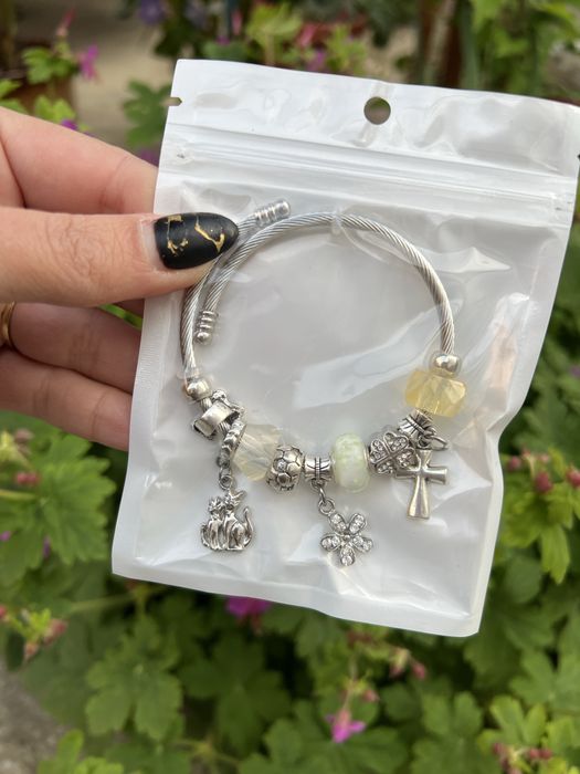 Гривна с твърда верижка