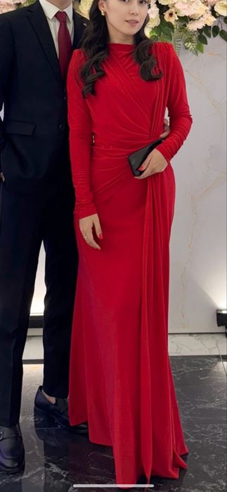 продаю красное платье