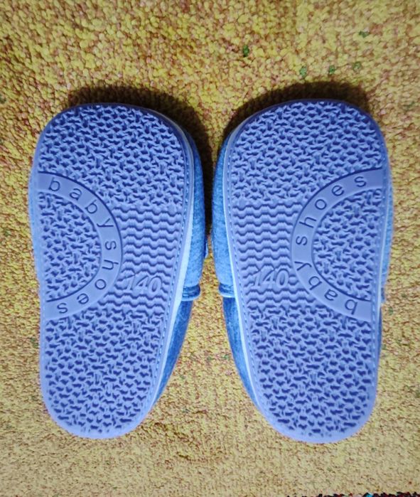 Pantofi de interior/ botosei noi 12,5 cm