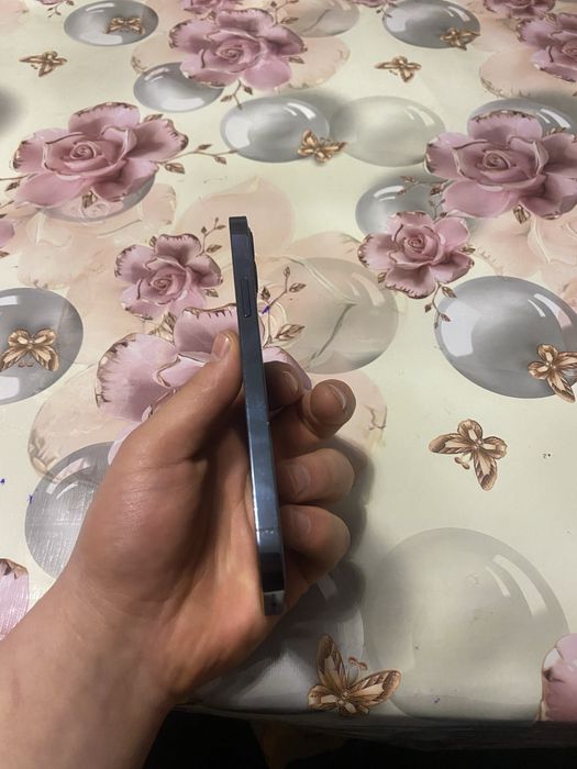 Iphone 12 pro в хорошем состоянии