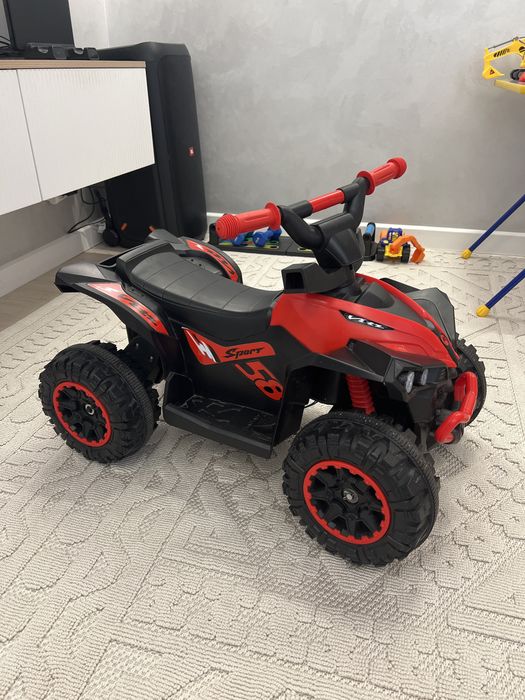 Машинка толокар